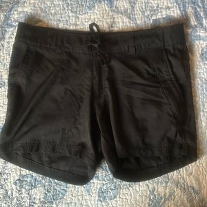 Magellan women’s fishing shorts medium